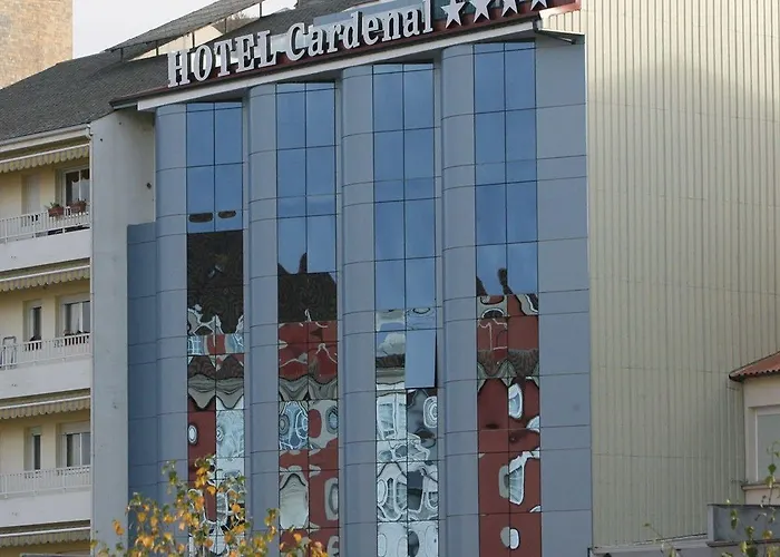 Cardenal מלון מונפורט דה למוס