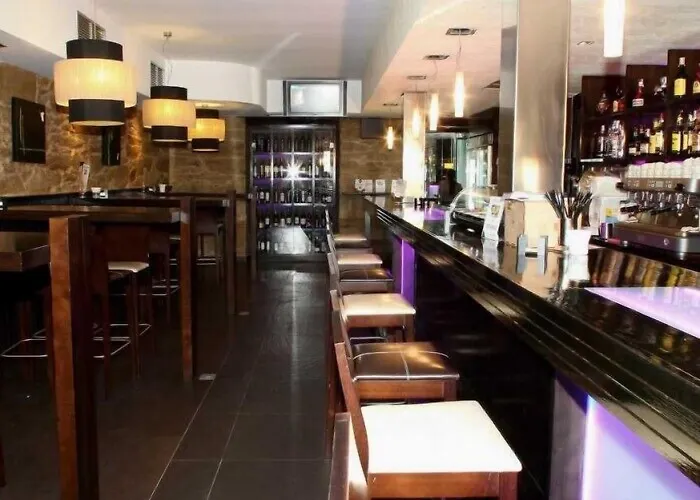 מלון Cardenal מונפורט דה למוס