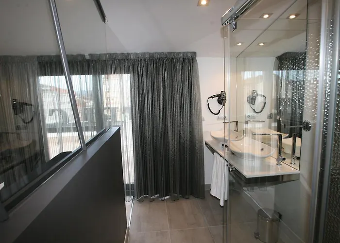 מלון Cardenal 4*